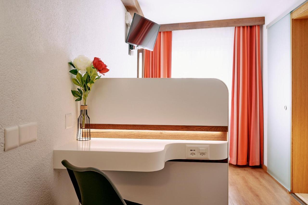 Elite Hotel Visp Buitenkant foto
